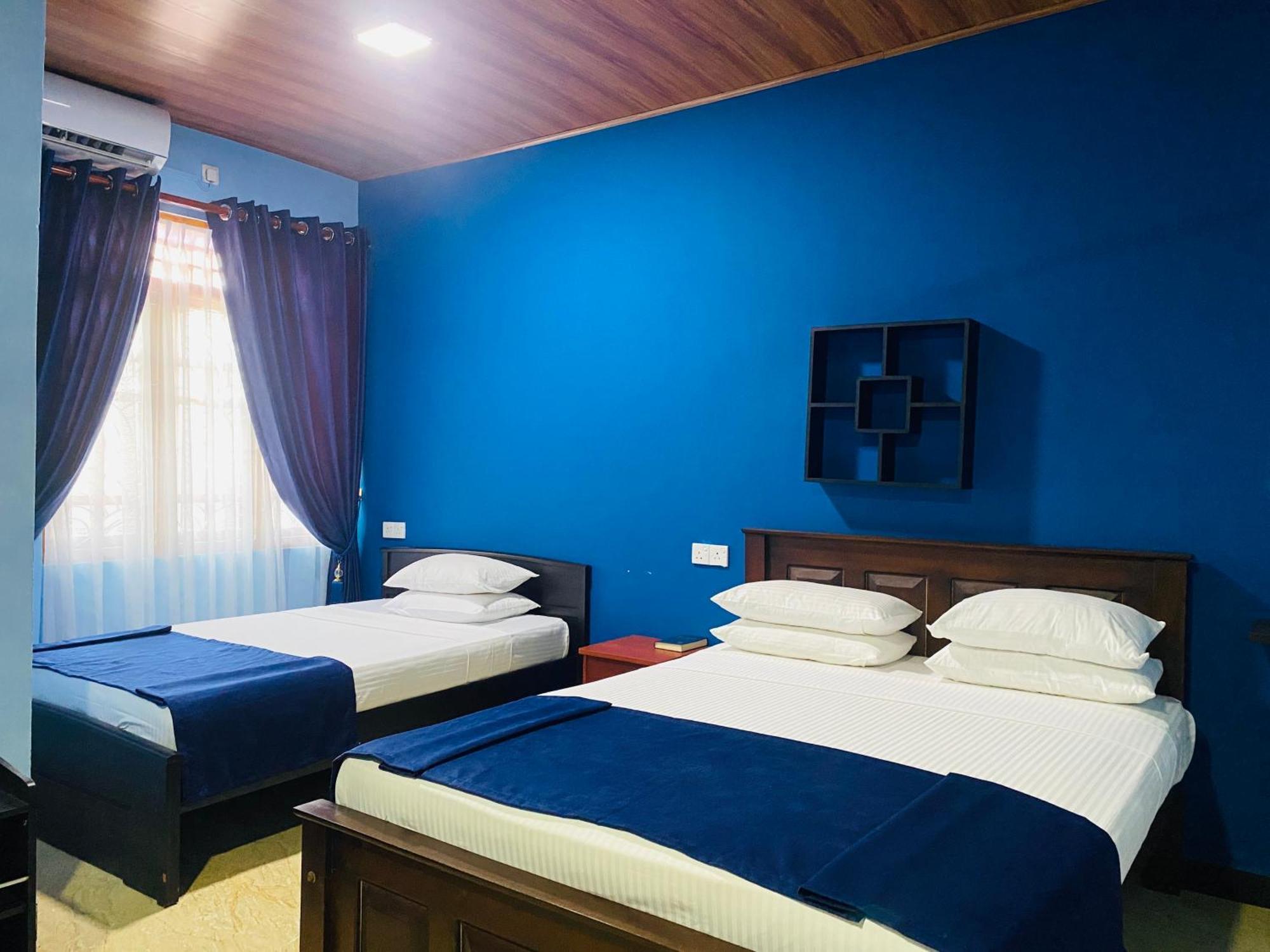 Nilaveli Hybrid Holiday Hotel ภายนอก รูปภาพ