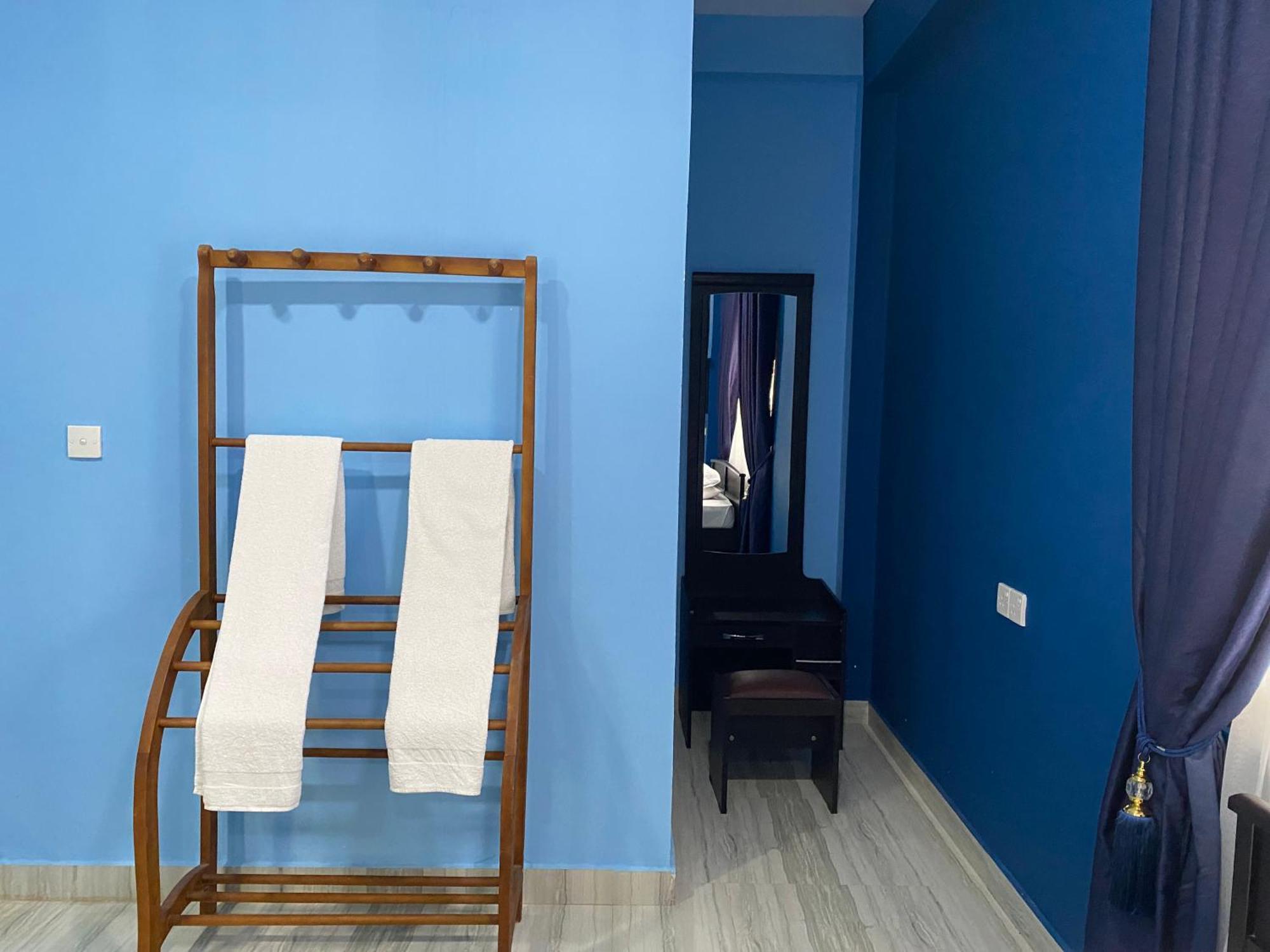 Nilaveli Hybrid Holiday Hotel ภายนอก รูปภาพ