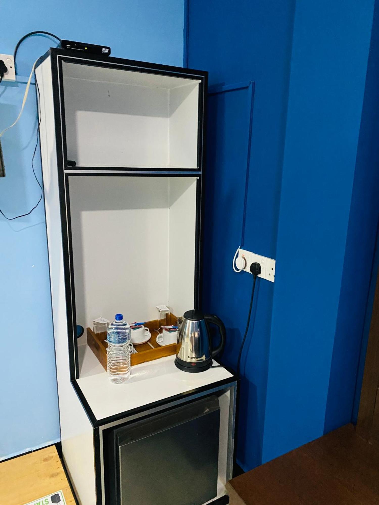 Nilaveli Hybrid Holiday Hotel ภายนอก รูปภาพ