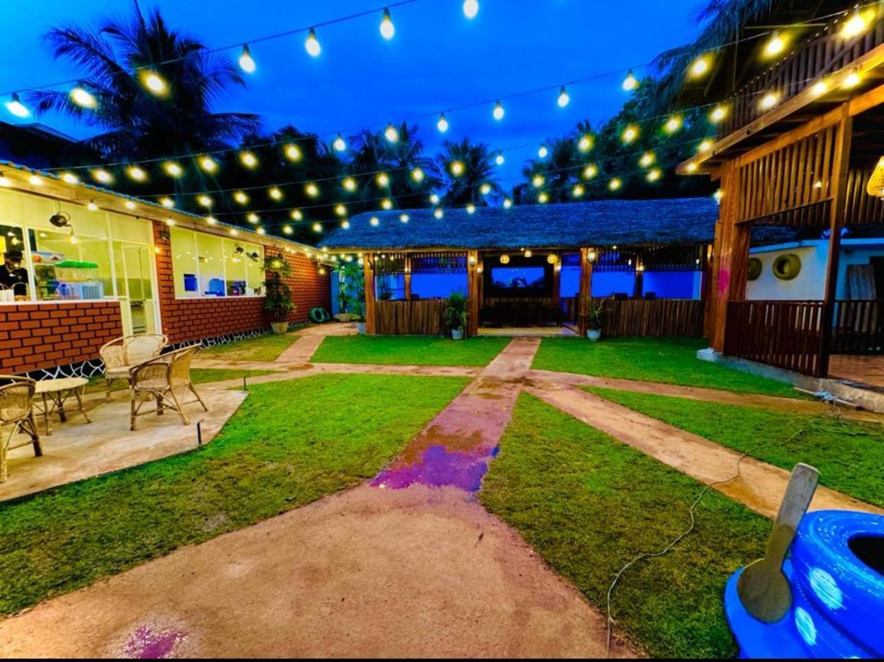 Nilaveli Hybrid Holiday Hotel ภายนอก รูปภาพ